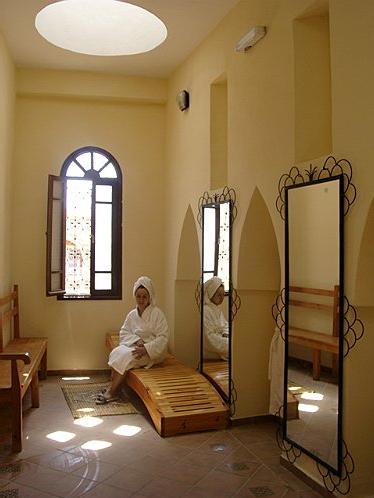 Hotel Club Hanane Hotel Ouarzazate Riad Ouarzazate :  services enfants