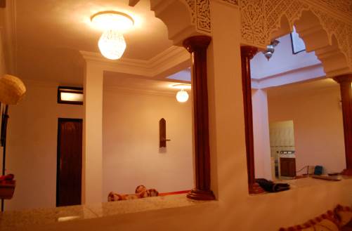 Sunset Surf House tamraght Hotel Agadir Riad Agadir :  services enfants